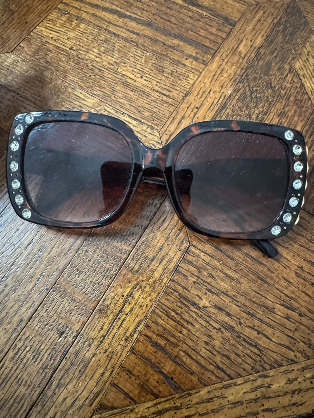 Tortoiseshell Square Sunglasses with Rhinestones - Women Accessories